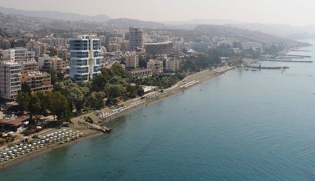 Exclusive beachfront complex in Limassol